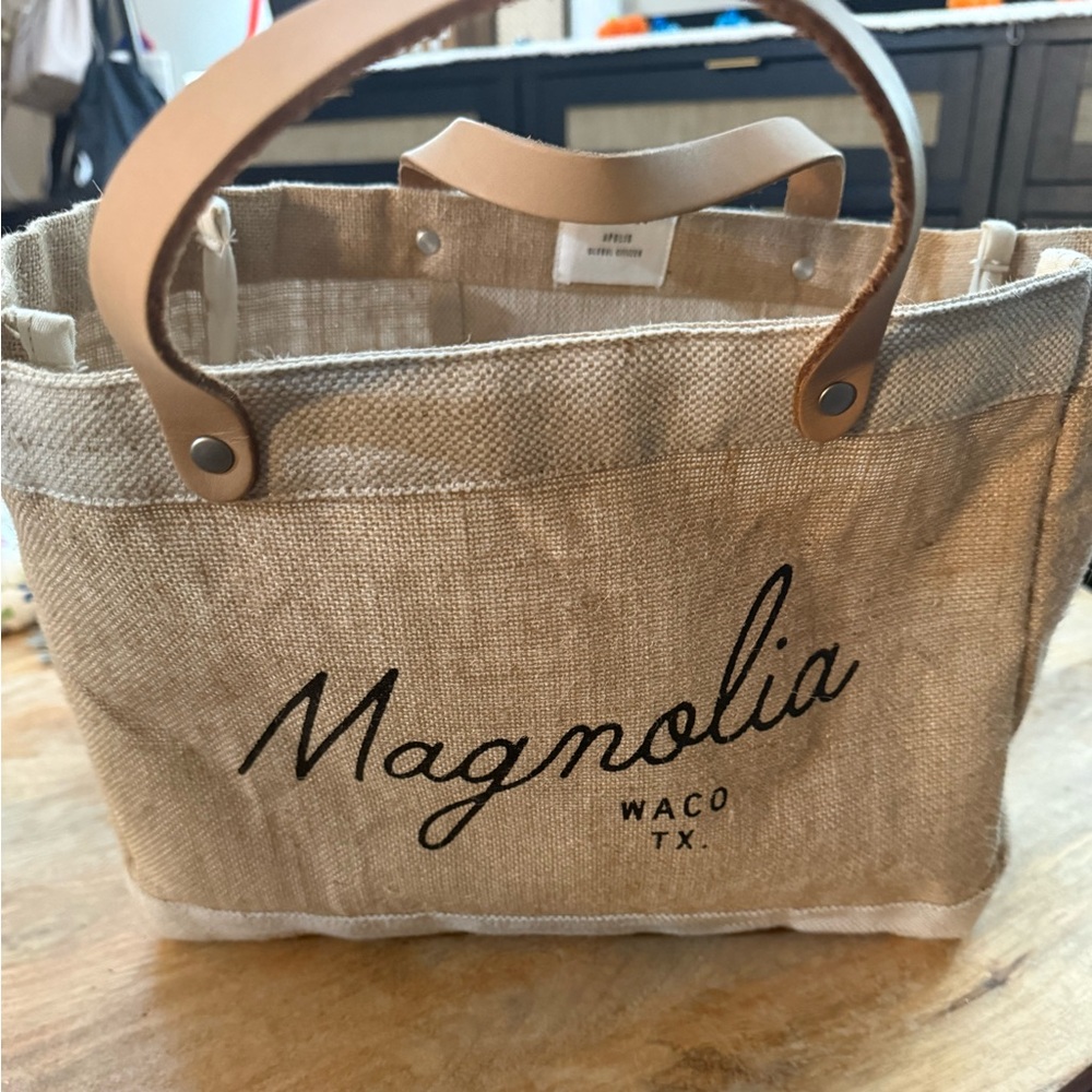 Magnolia‎ Canvas Tote Bag with Brown Handles